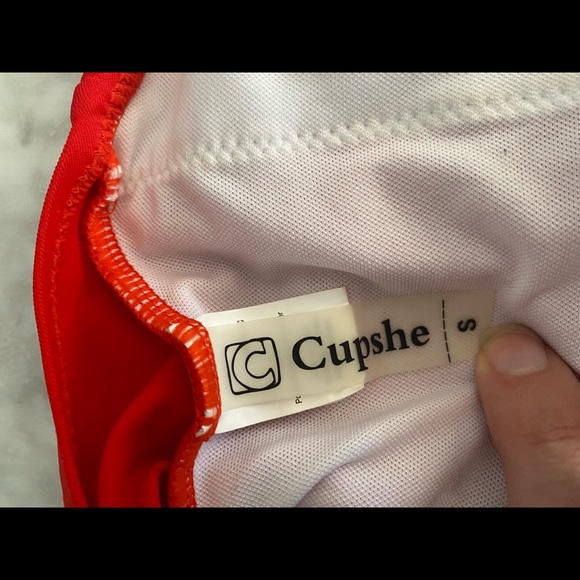 Red cupshe bathing suit - Picture 3 of 3